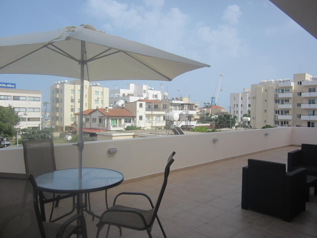 Marina Apartments 211 Ларнака Екстериор снимка
