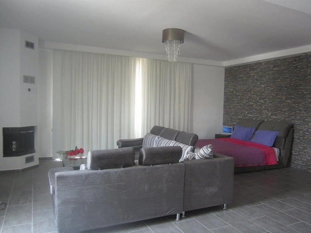 Marina Apartments 211 Ларнака Екстериор снимка